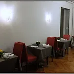 Piazza Goldoni 3*