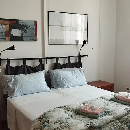 Piazza Goldoni Trieste