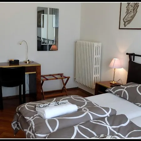 Piazza Goldoni 3* 的里雅斯特