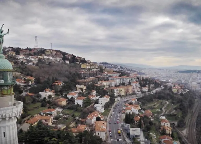 Piazza Goldoni 3* Trieste
